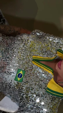 Camisa Feminina Brasil em Paetê Blusa Oversize Tecido Forrado Glamour Fashion Brilho Tendencia Moda