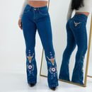Calça Jeans Flare Country Bordada Feminina com Elastano Modeladora