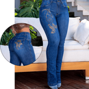 Calça Jeans Flare Country Bordada Feminina com Elastano Modeladora
